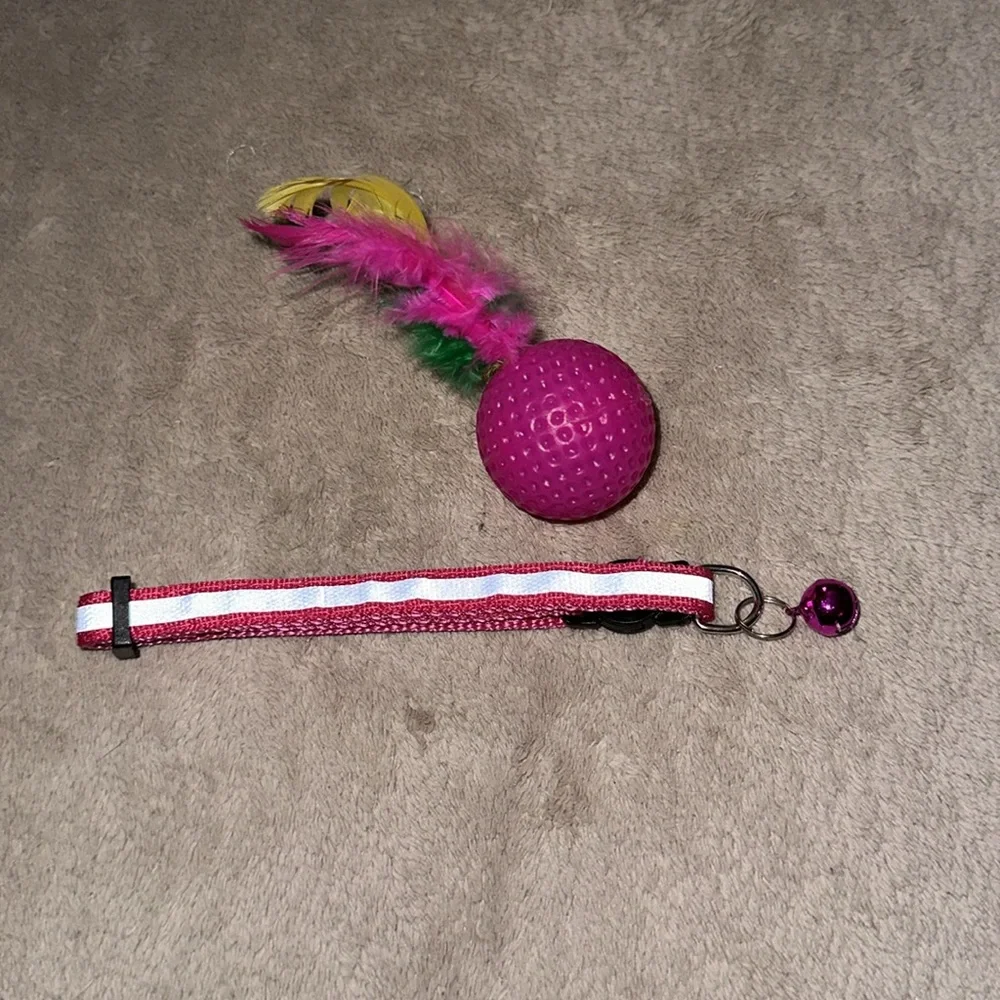 Cat pink reflective stripe adjustable collar with bonus feather ball toy New
